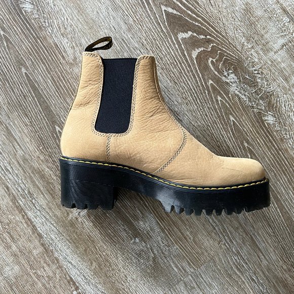 Dr. Martens Shoes - Dr. Martens Rometty Sand